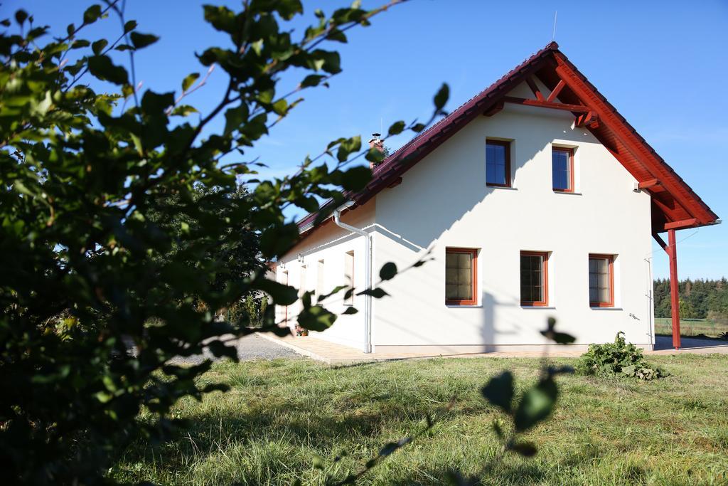 فندق Penzion Recall Troskovice المظهر الخارجي الصورة