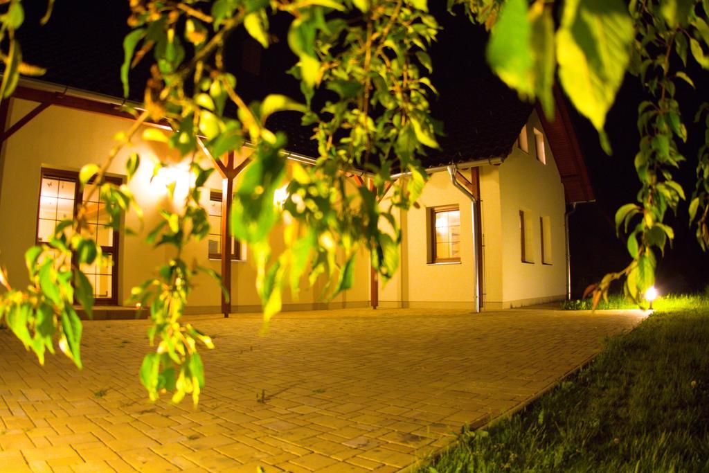 فندق Penzion Recall Troskovice المظهر الخارجي الصورة